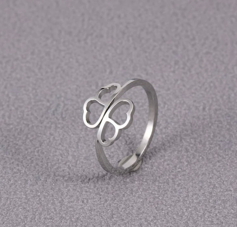 Thumbnail: Silver Split Clover Ring