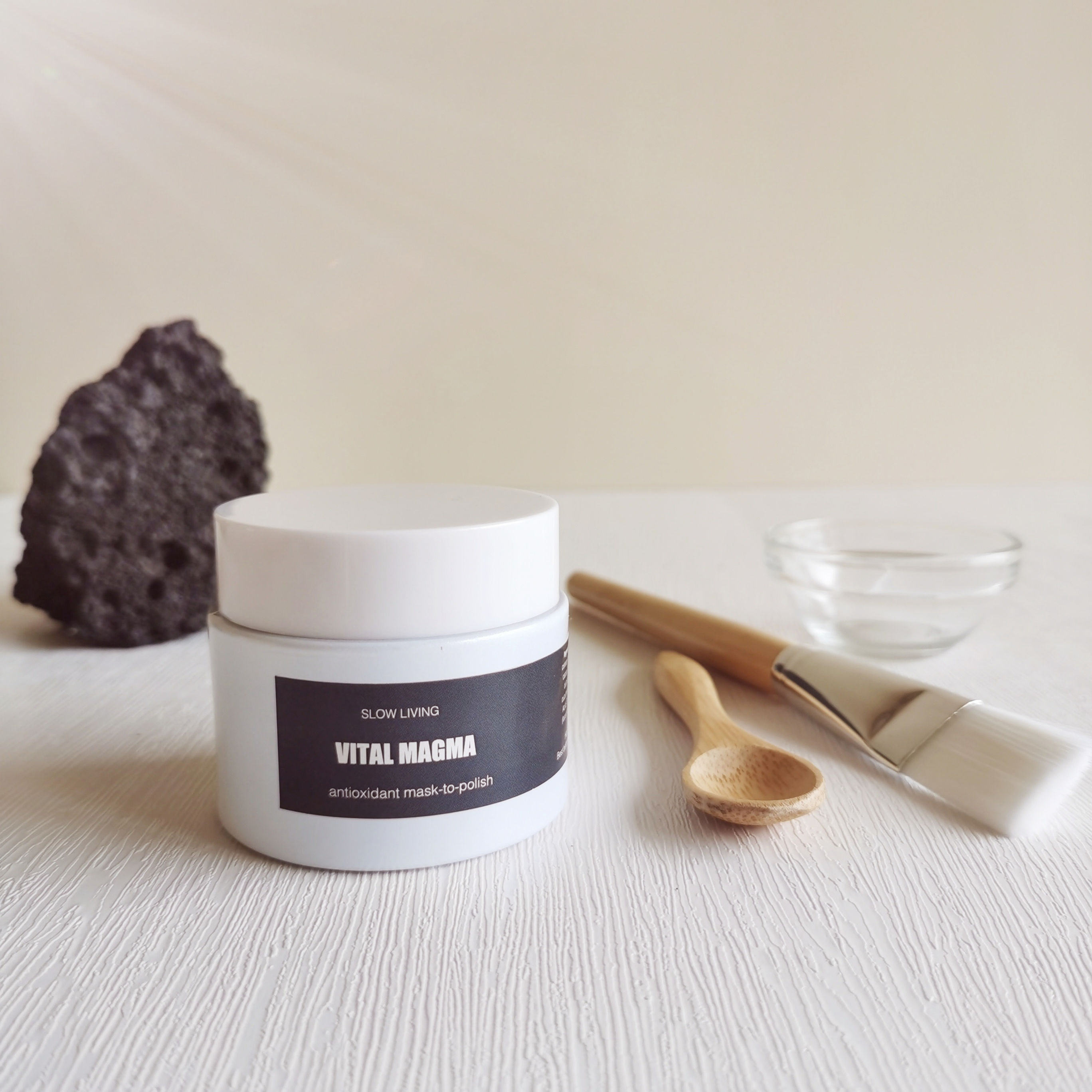 Vital Magma 2-in-1 masque & polish