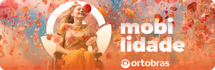 Mulher sentada em uma cadeira de rodas rodeada por flores