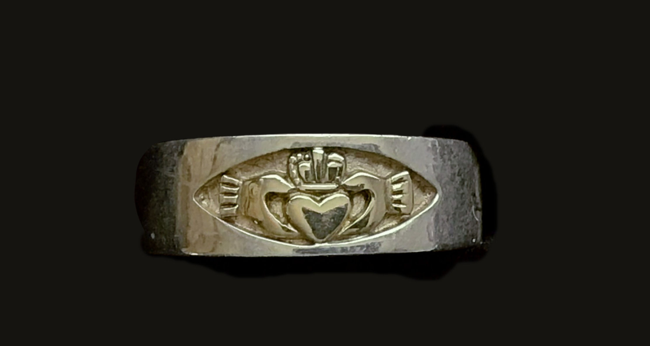 10K White and Yellow Gold Claddagh Unisex Band