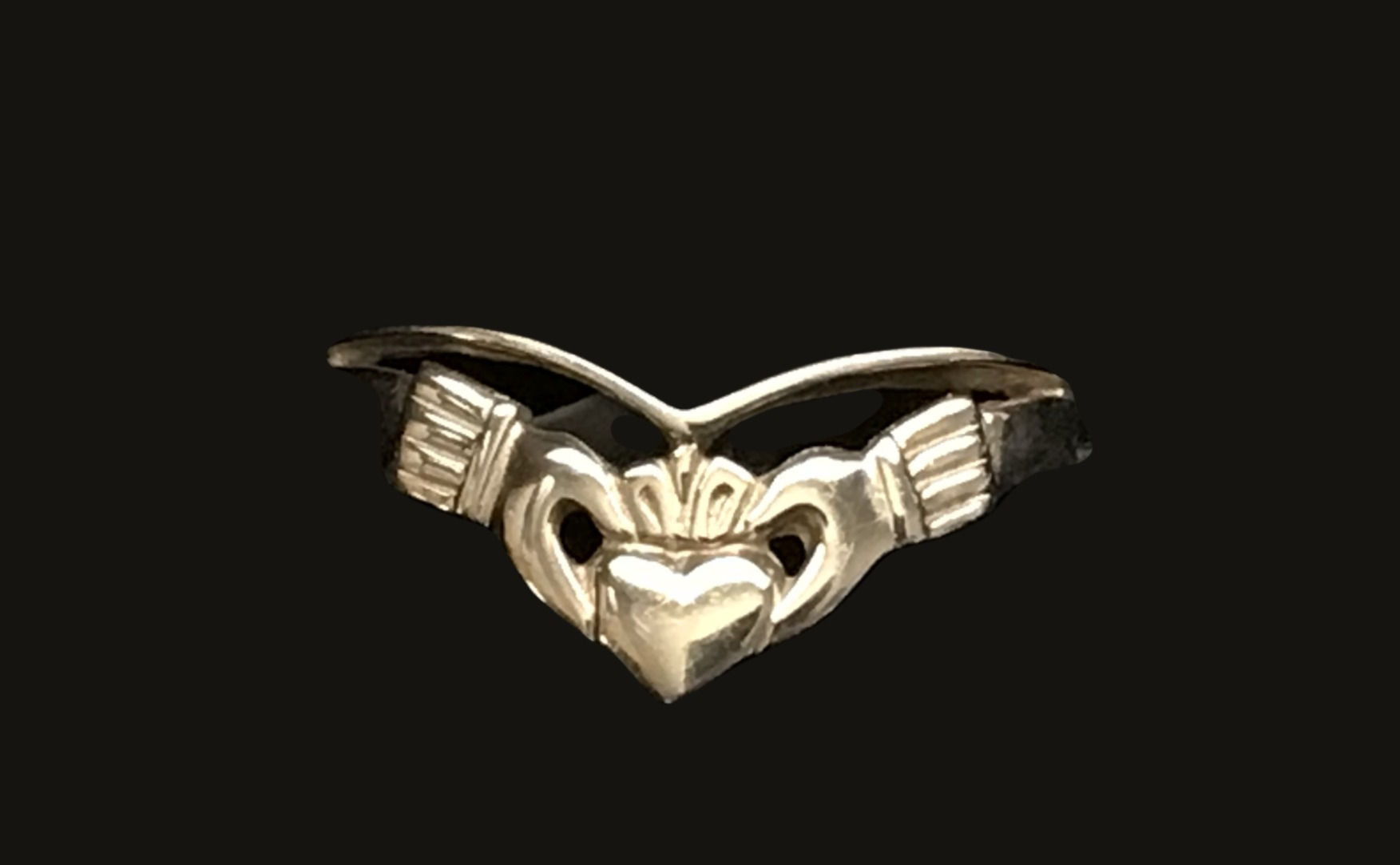 Open Wishbone Design Claddagh 10K Gold Ring