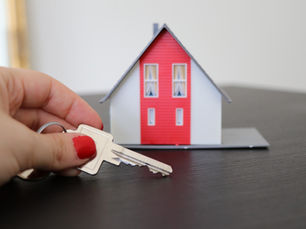 Derecho Inmobiliario en Puerto Real: Protección Jurídica del Comprador y Defectos Ocultos en Viviendas