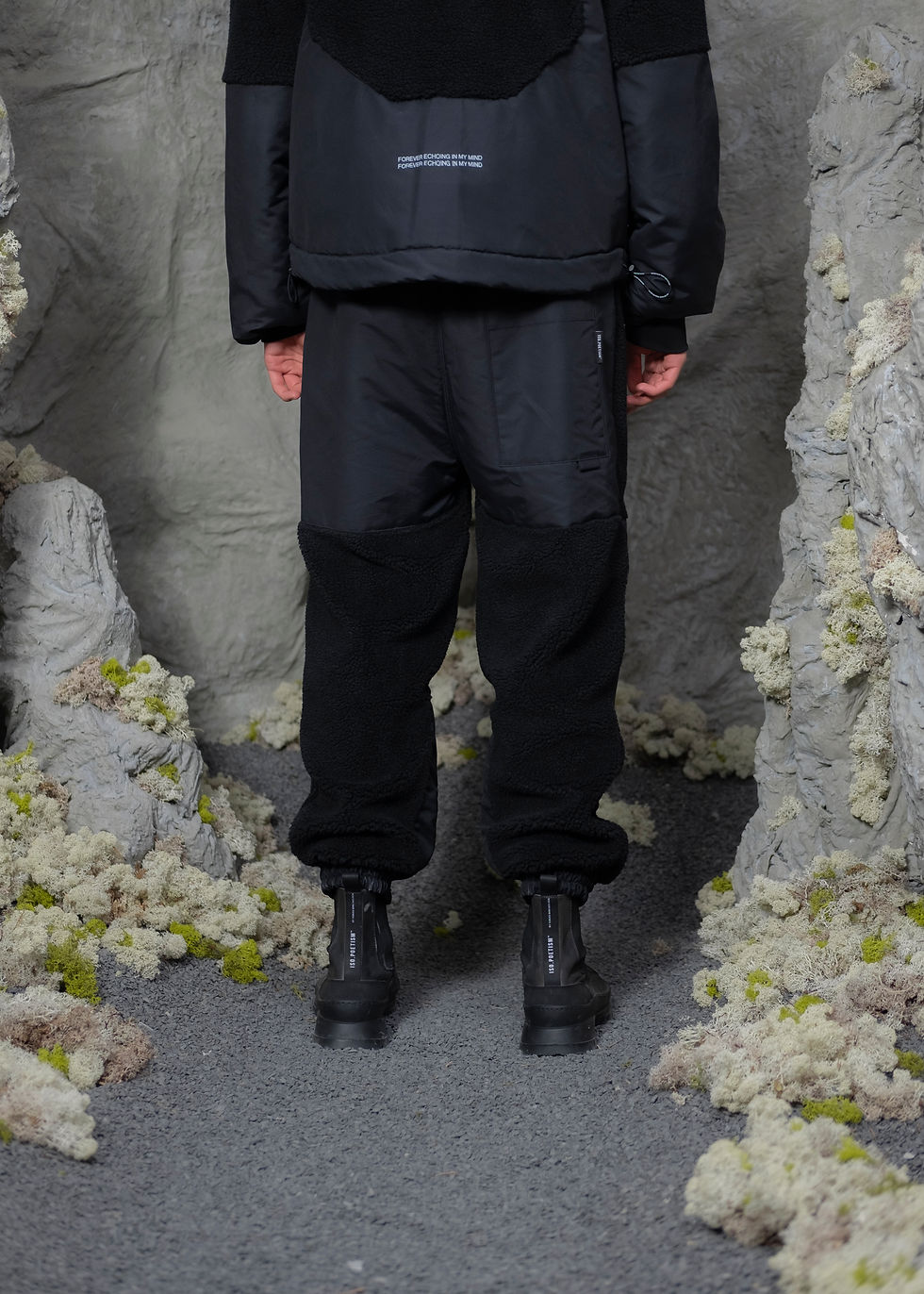 Thumbnail: P23_VAVILOV_BLACK/BLACK_0222