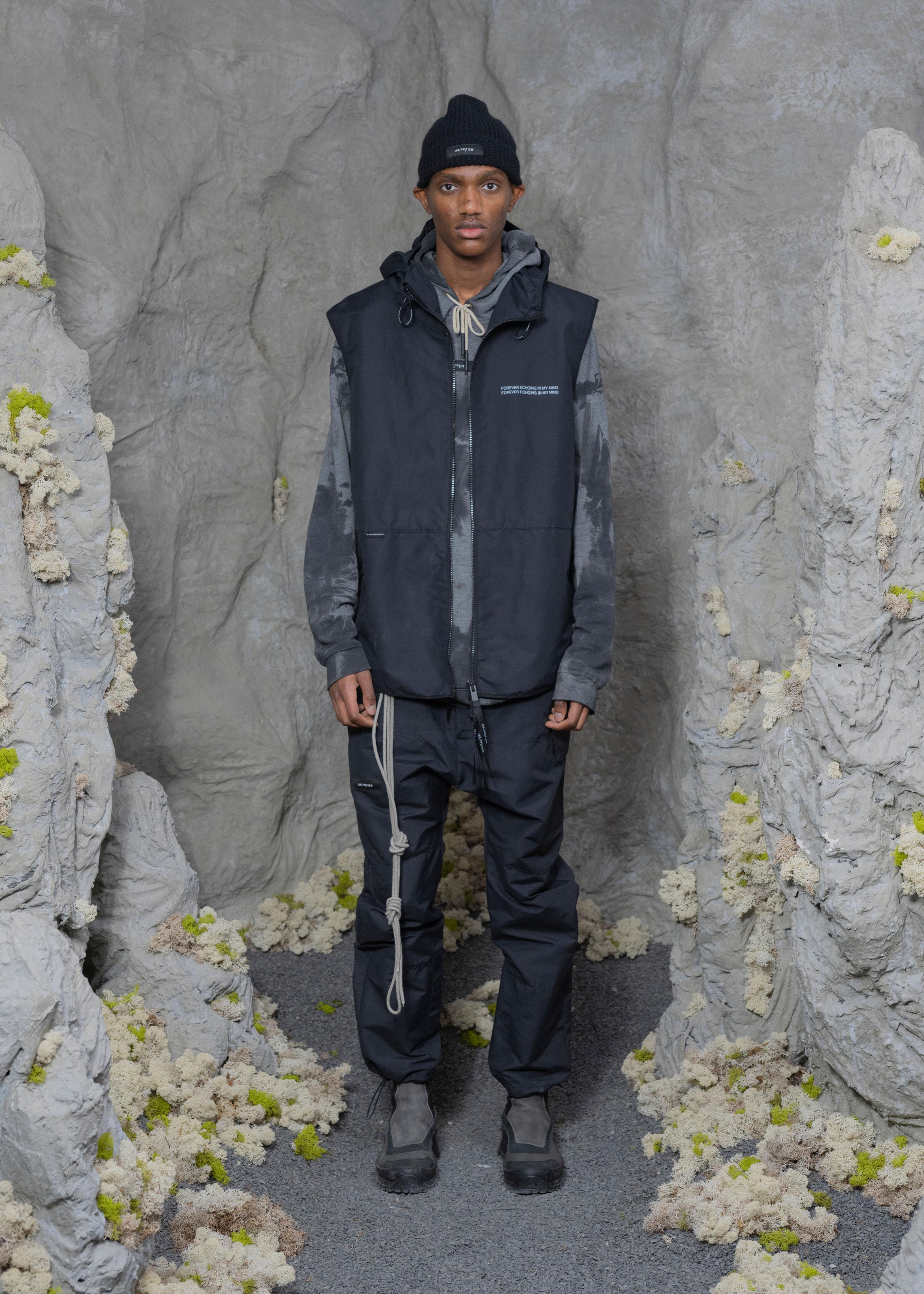 V18_DOFEN_BLACK_0222