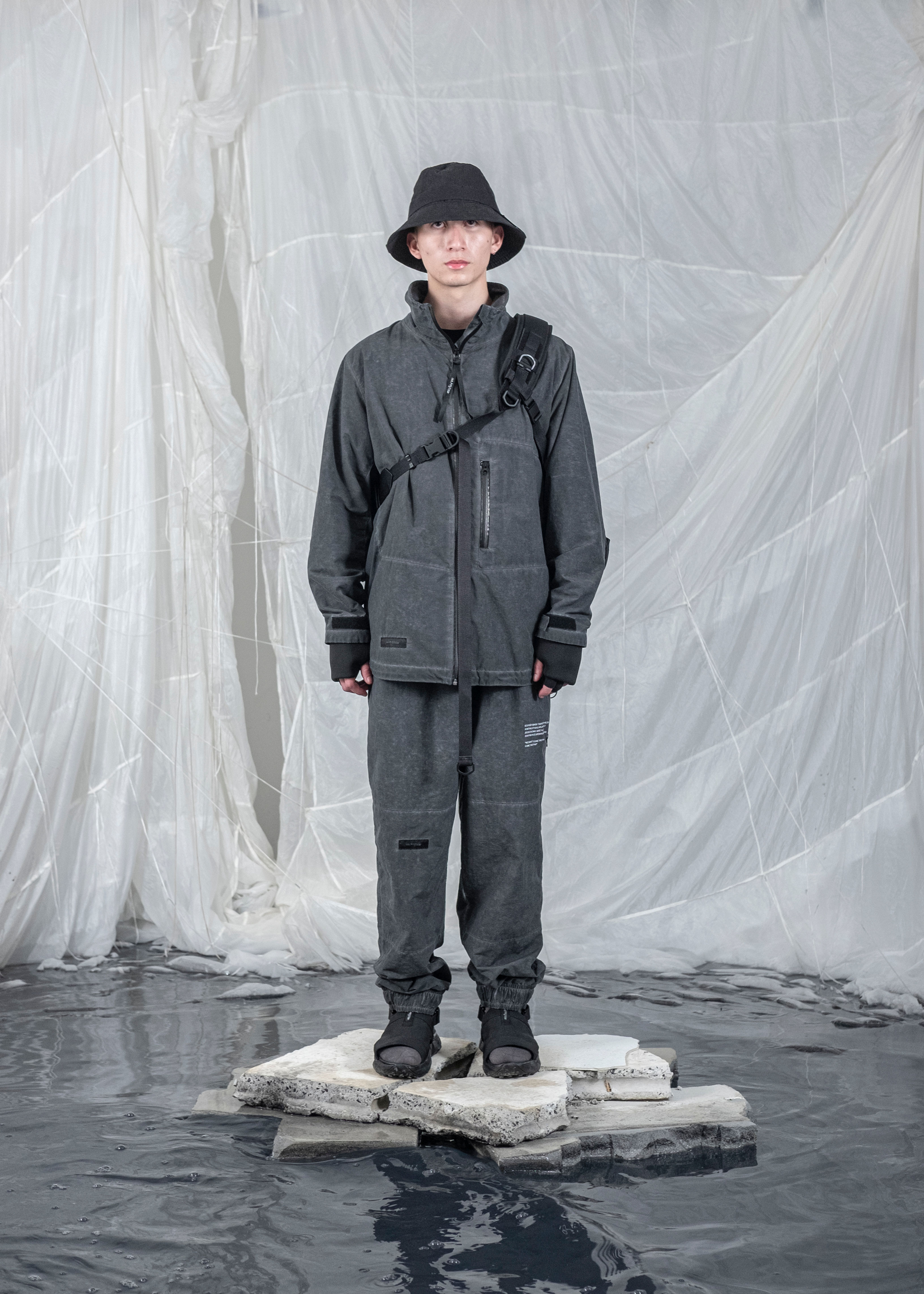 B20_ HERIOLF_BLACK_0122