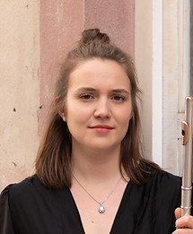 Julia Klampfer.jpg