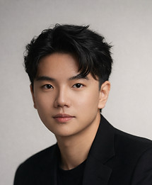 Taining Zhao Headshot.jpg