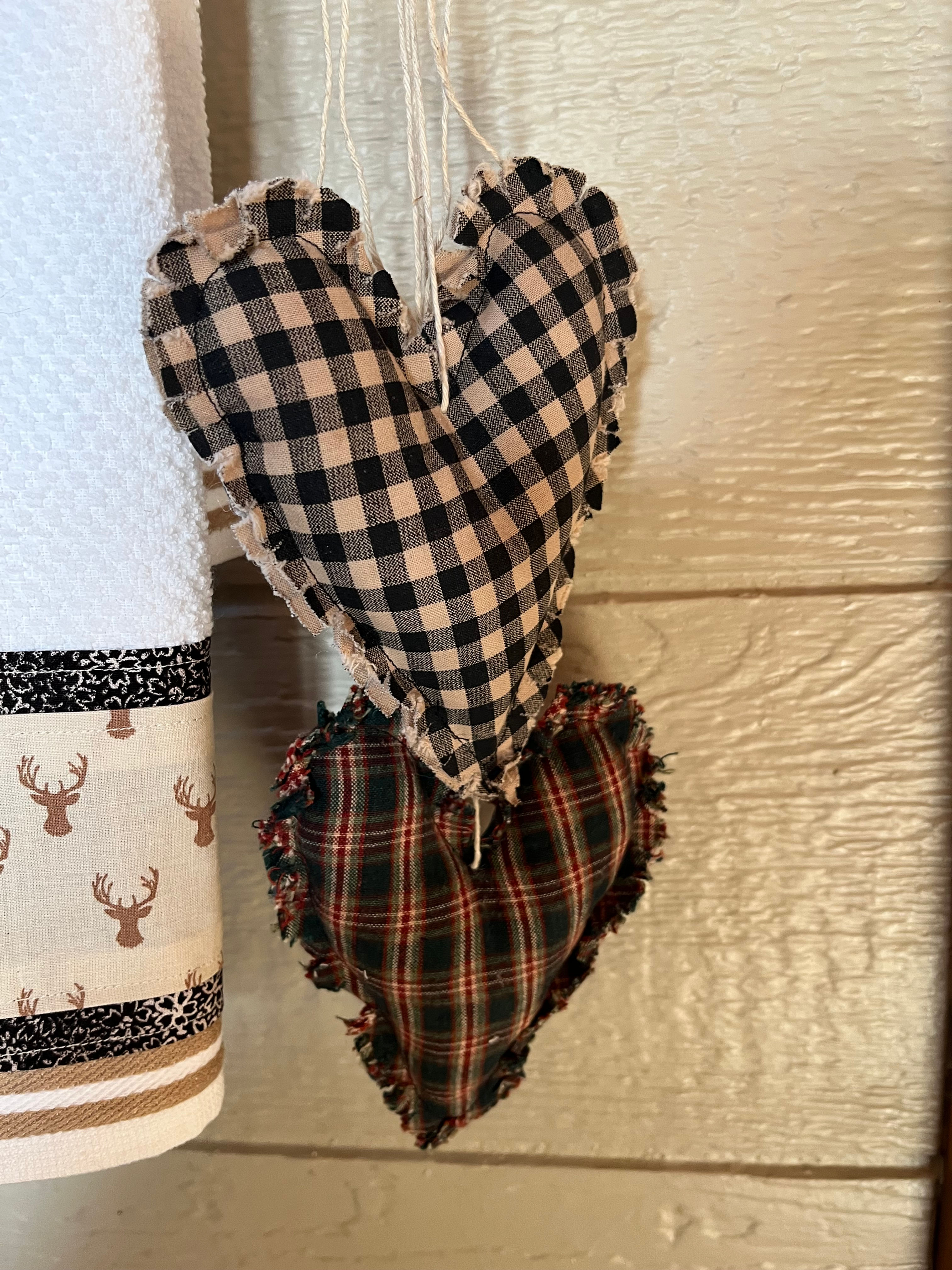 Primitive Hanging Valentine's Hearts
