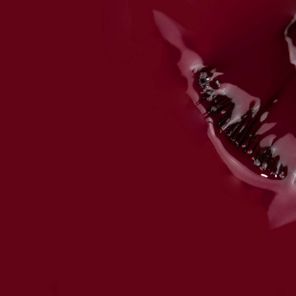 Lima metálica em esmalte vermelho-escuro