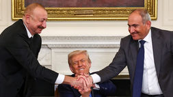 Pashinian y Aliyev firmaron un acuerdo de paz con el auspicio de Trump en la Casa Blanca