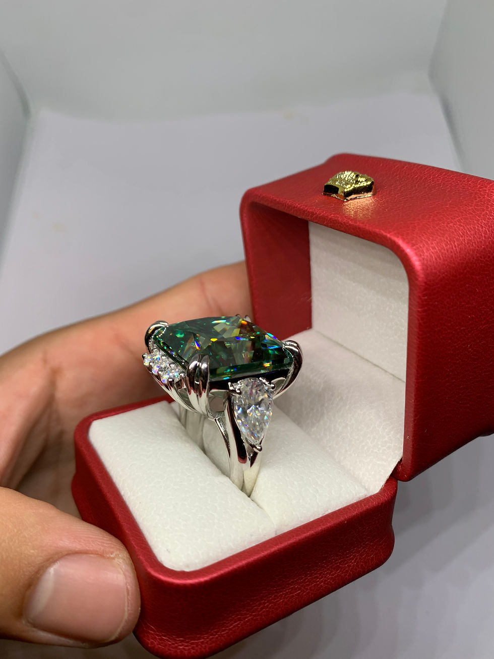 Thumbnail: The Green Sovereign™ – 60ct Master-Cut Green Moissanite High Jewellery Ring