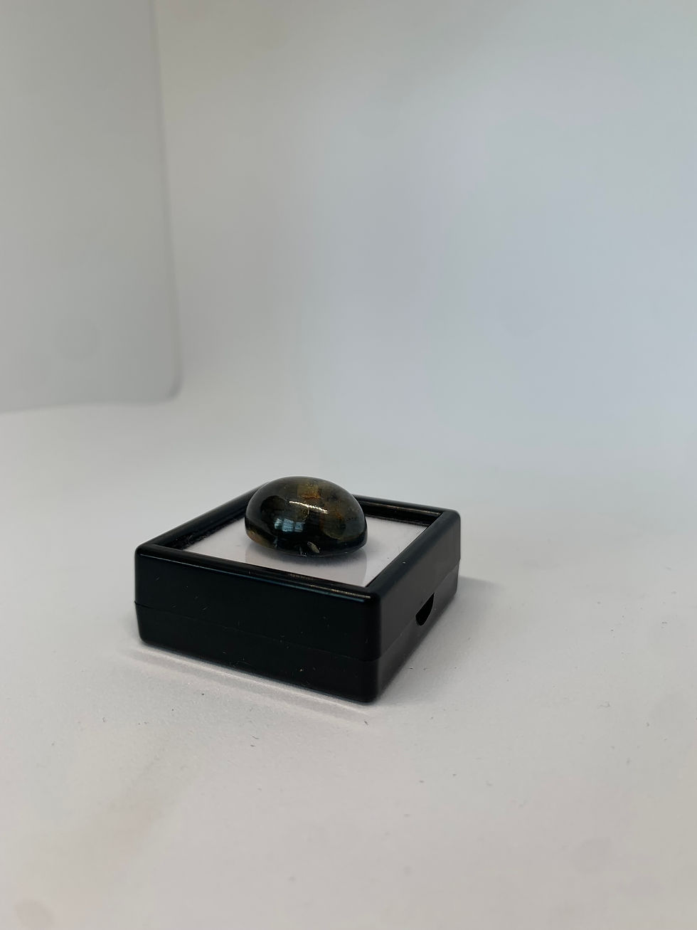 Thumbnail: 42.20ct Kitui Sapphire cabochon