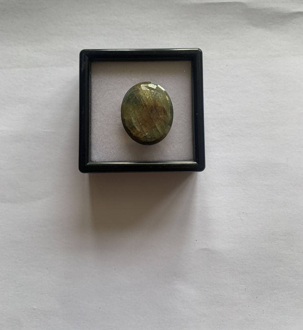 Thumbnail: 30.20ct Oval thin Green Sapphire with Gold Centre