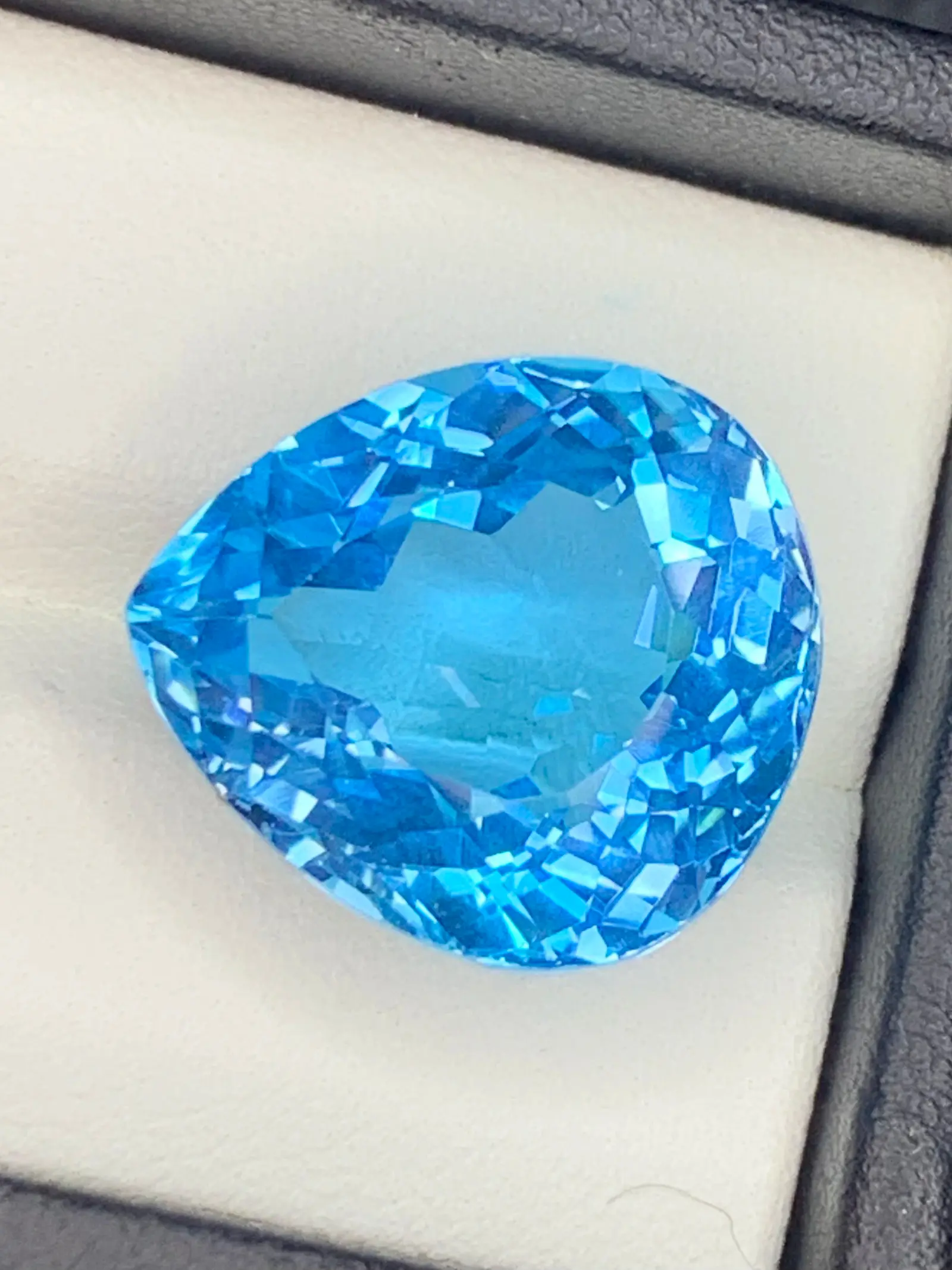 29ct Swiss Blue Topaz AAAA Pear cut