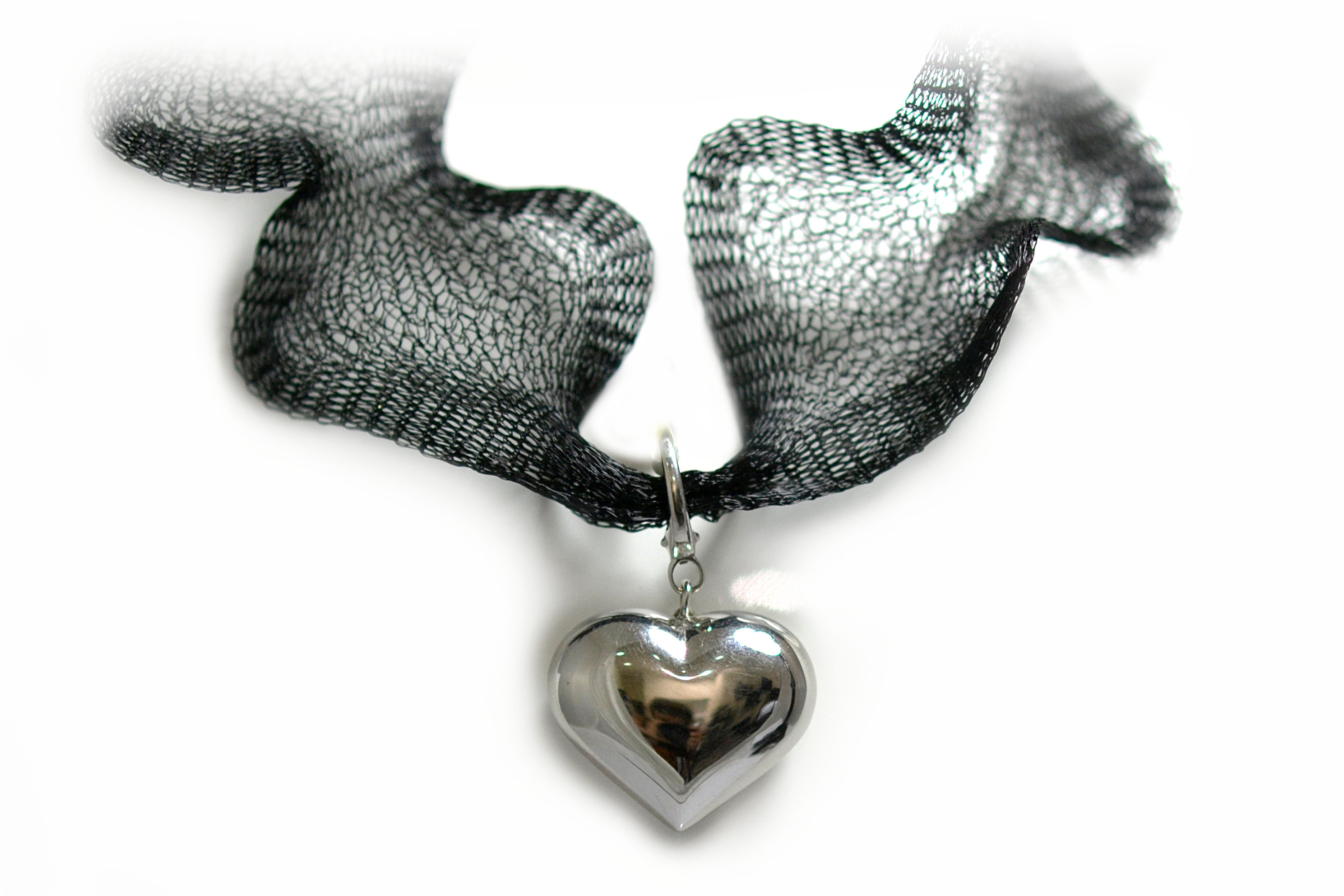 18ct White Gold Heart Pendant