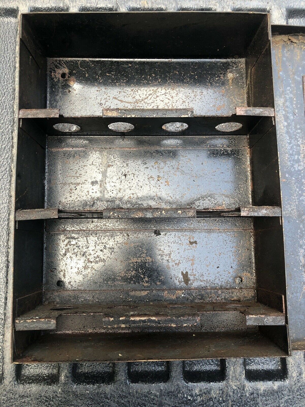 Thumbnail: Grinnell Antique VTG Industrial Fire Sprinkler Head Supply Box Sign +Patina OLD!