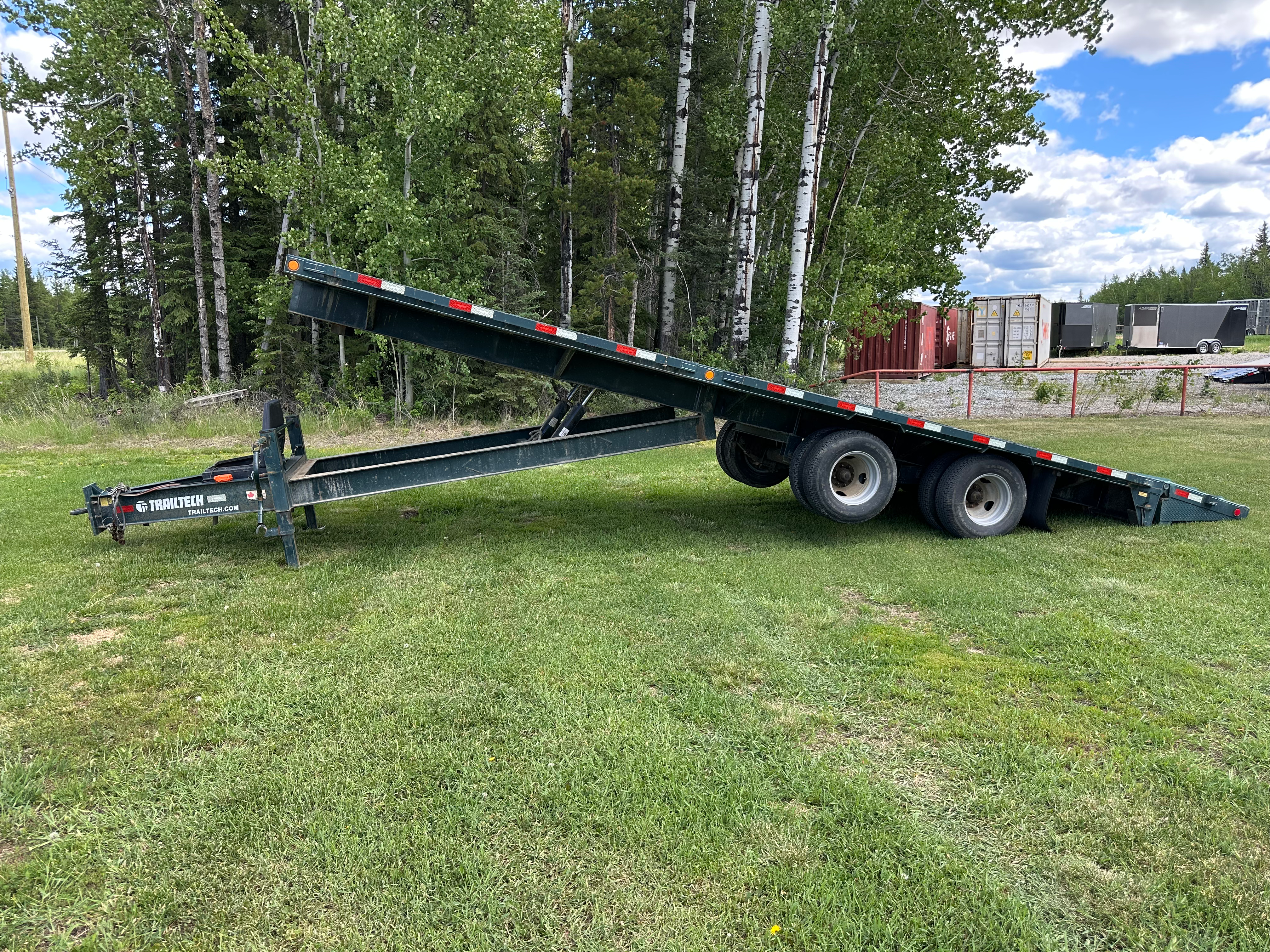 Pre-Owned Tilt Trailer (23,000 LB)