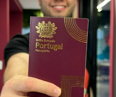 Renove seu passaporte português no Brasil 2025: documentos, prazos e custos atualizados.