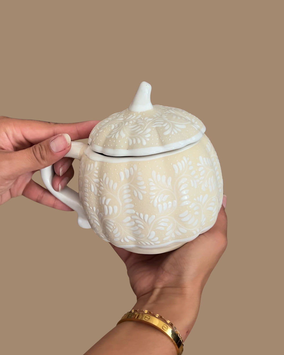 Thumbnail: White Pumpkin Mug With Lid - 14oz
