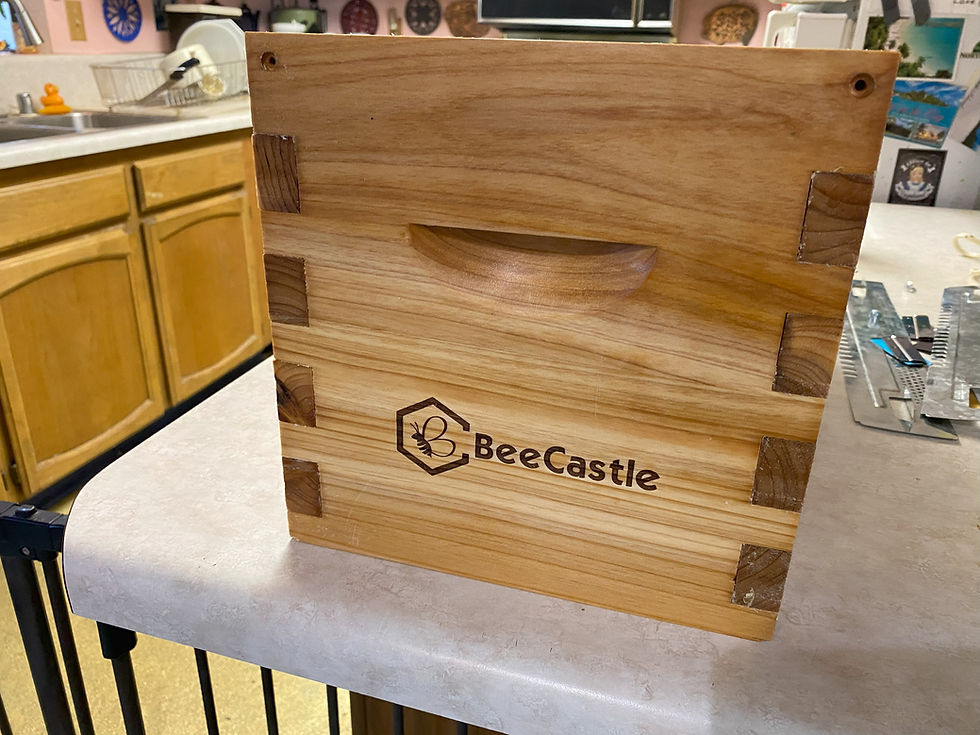 The box has a beautiful finish and looks incredible