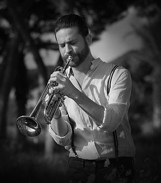 Performing Trumpetist