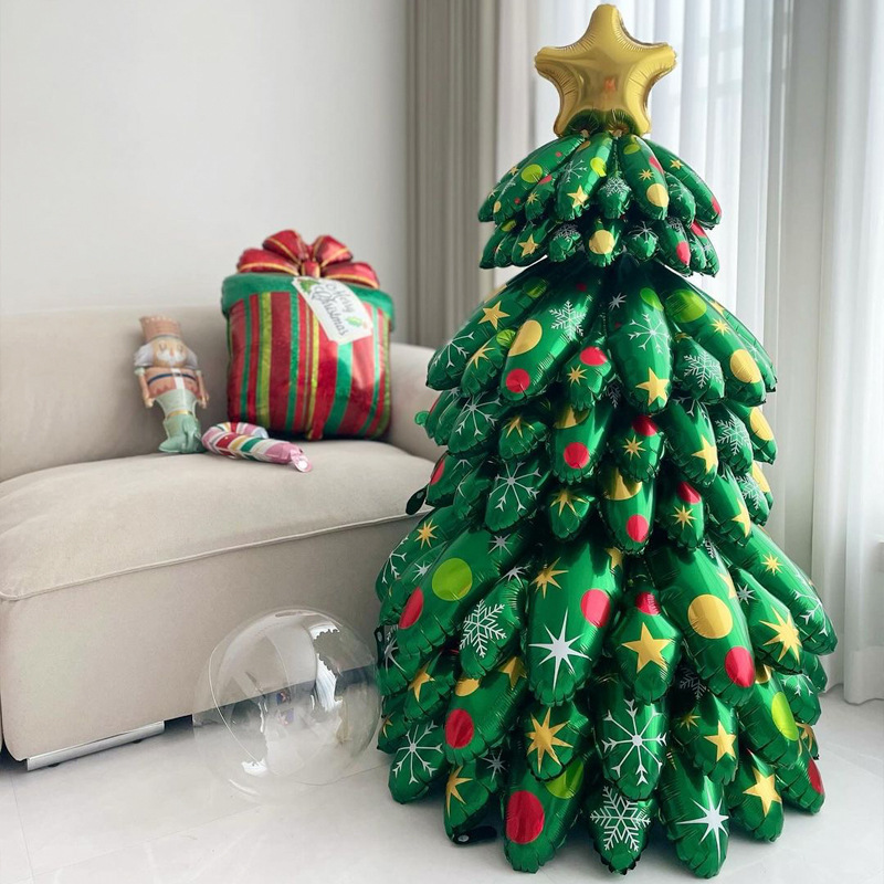 Thumbnail: Christmas tree decorations