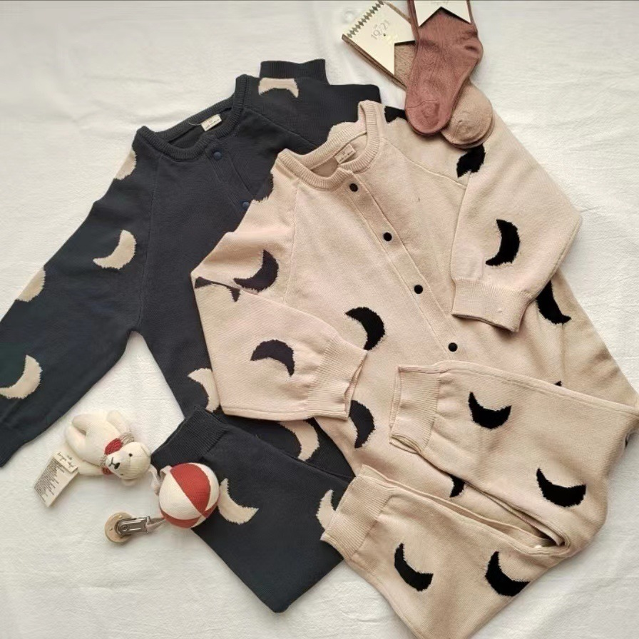 Thumbnail: Baby Knitted jumpsuit