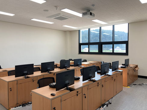 시뮬레이터실 (2).jpg