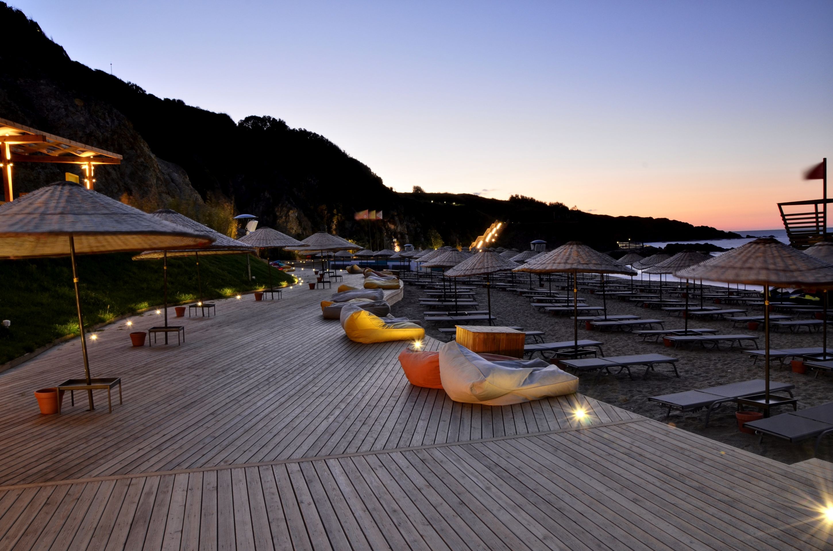 Milyon Beach - Bar in Kilyos, Istanbul