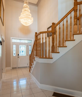 5-Bedroom Grand Home on Bissett Lake