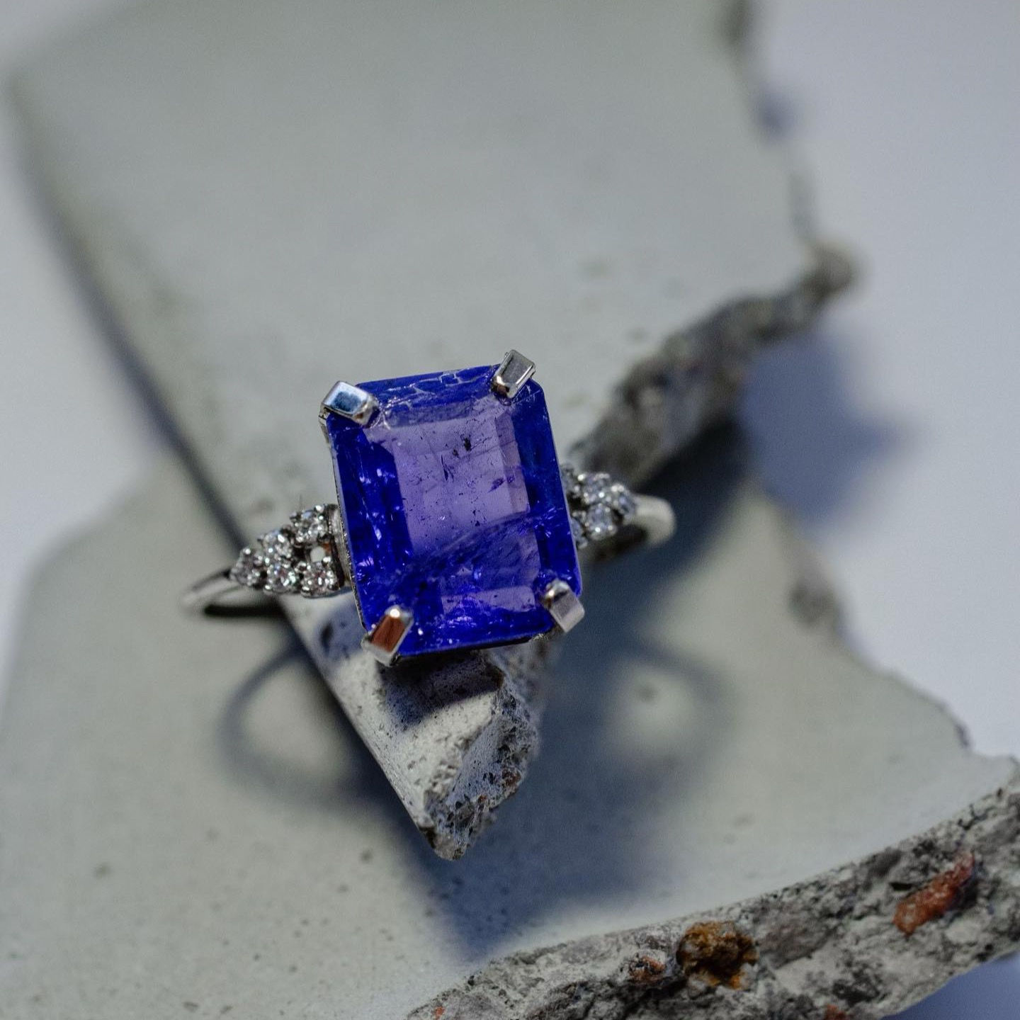 Tanzanit, gyémánt art deco gyűrű