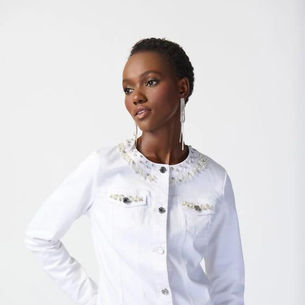 Lady wearing all white outfit