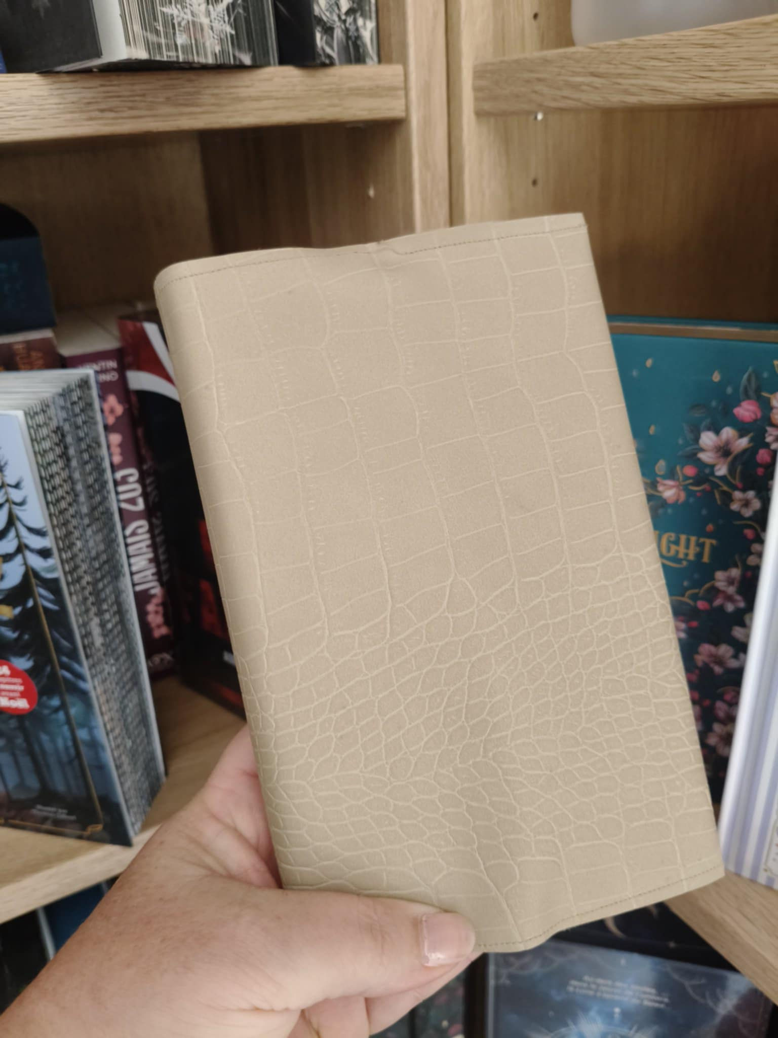 Protège livre adaptable : Beige