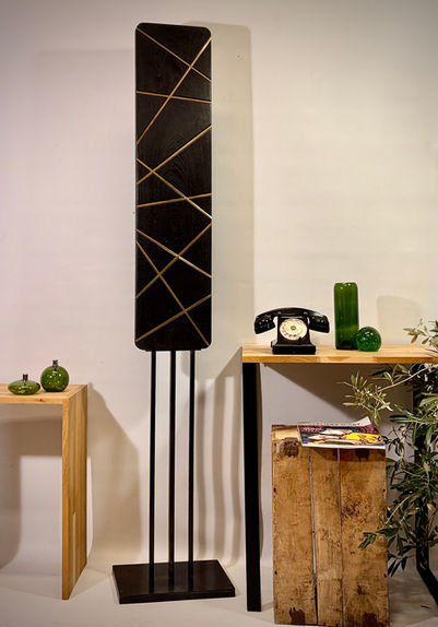 Sculpture sur socle acier en chêne massif noir