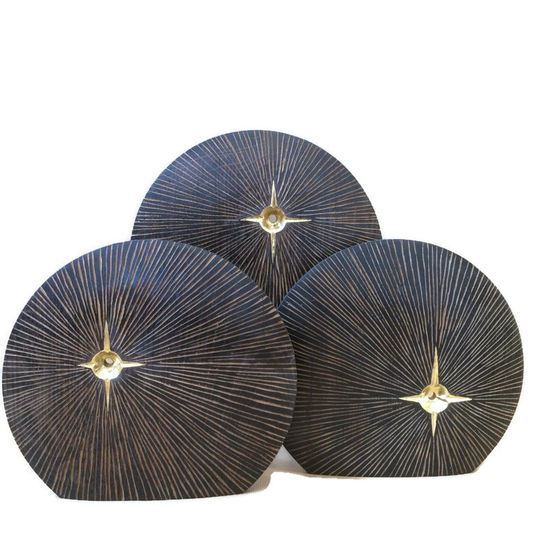 Série de sculptures en chêne en trois tailles différentes