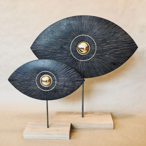 Landry CLEMENT, artist, Eye of Jc sculpture in oak and gold leaf