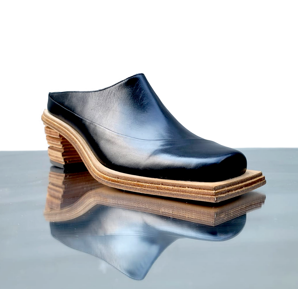 Thumbnail: Stacked Lonel mule