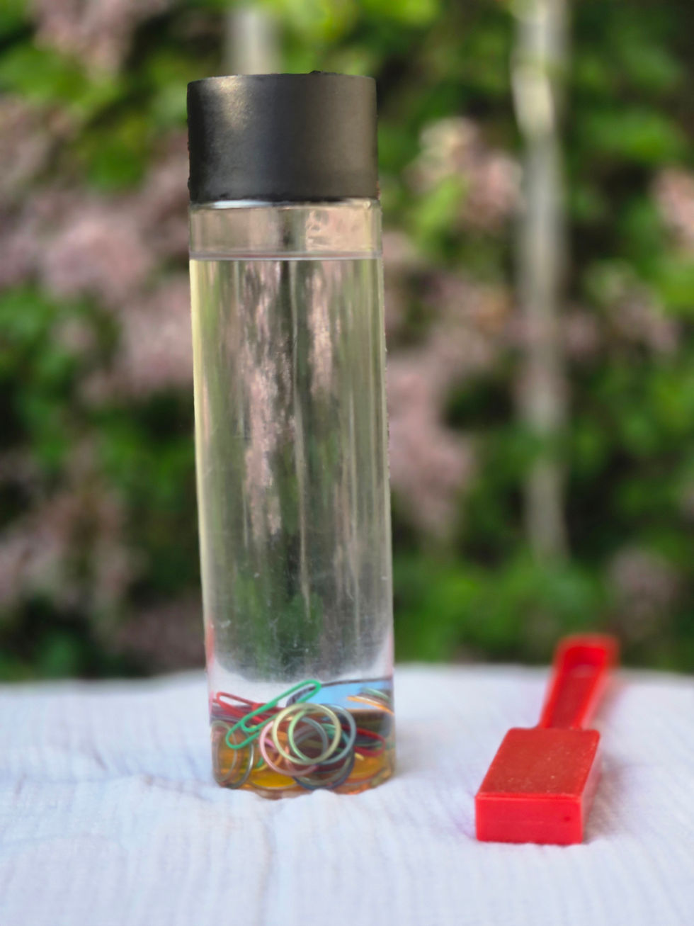 magnet-discovery-bottle-kit-hero