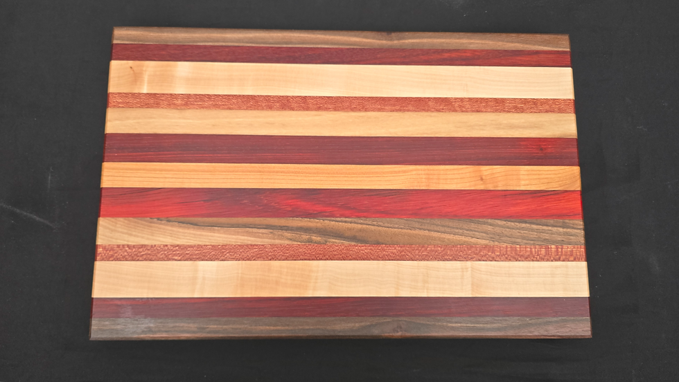 Thumbnail: Snijplank - Langshout Amerikaans & Europese Walnoot, Padoek, Esdoorn en Meranti