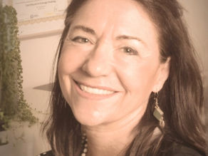 Meet Monica Erosa, Art Therapist & Integrative Counsellor 