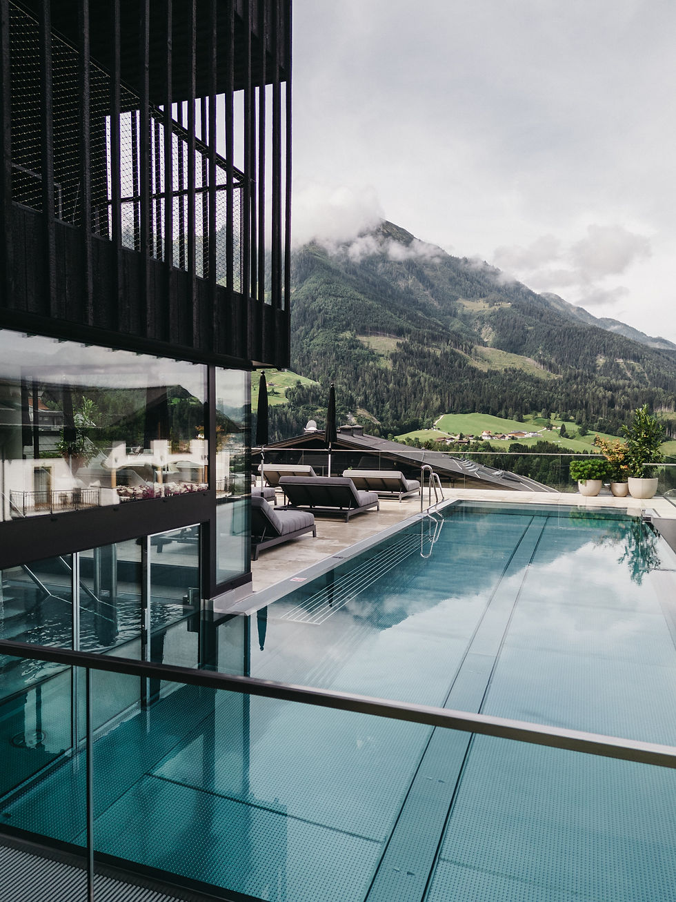 Haven-Pool-Infinity-Rooftoppool-Josalzburg-Salzurgerland (22).jpg