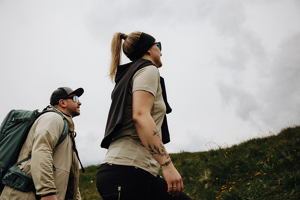 Mann und Frau beim Wandern in St. Veit im Pongau