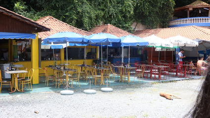 Área externa do restaurante do Sport Club Alpes da Cantareira