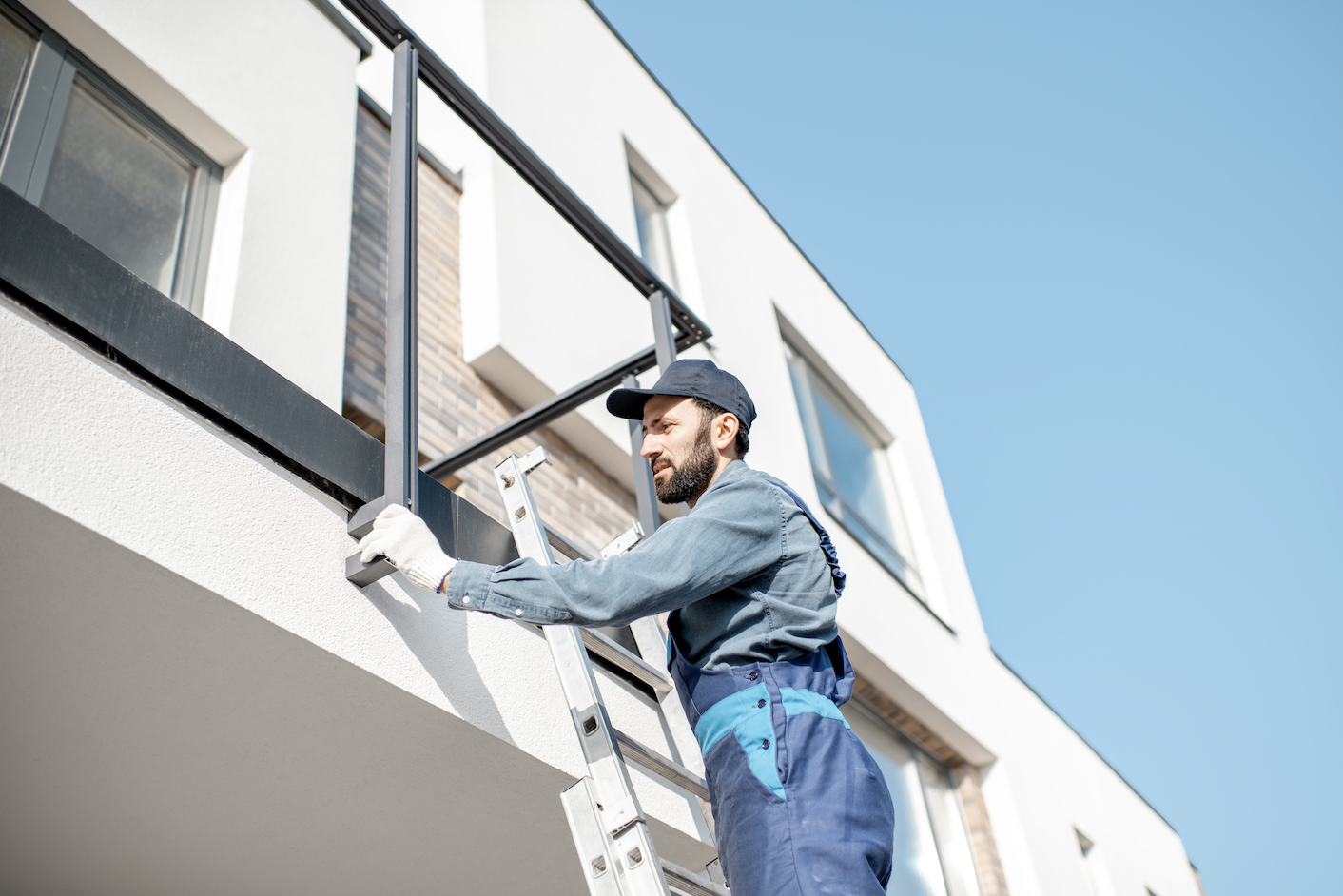 Article image: How to Choose the Right Balcony Repair Contractors