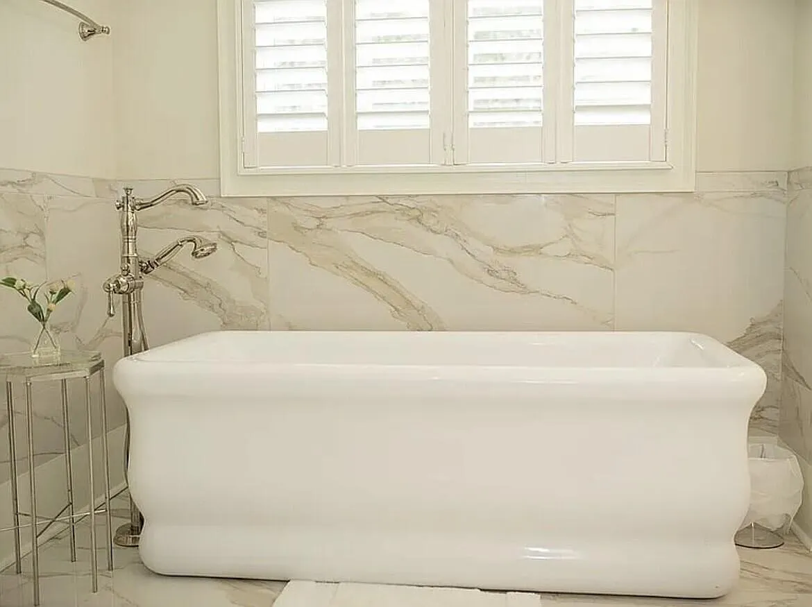 Primary Bathroom — Soaking Tub