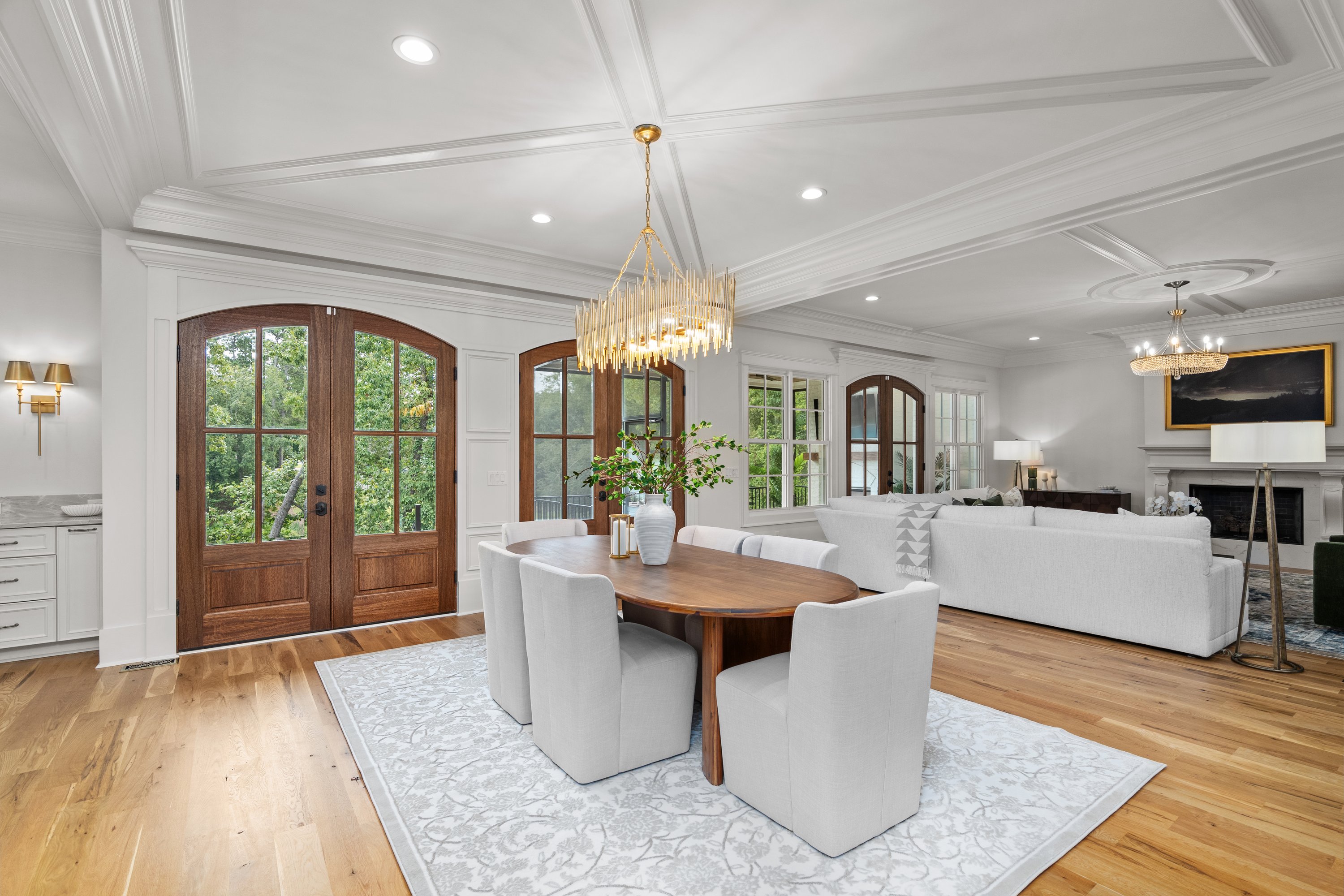 Open-Concept Dining & Living Area