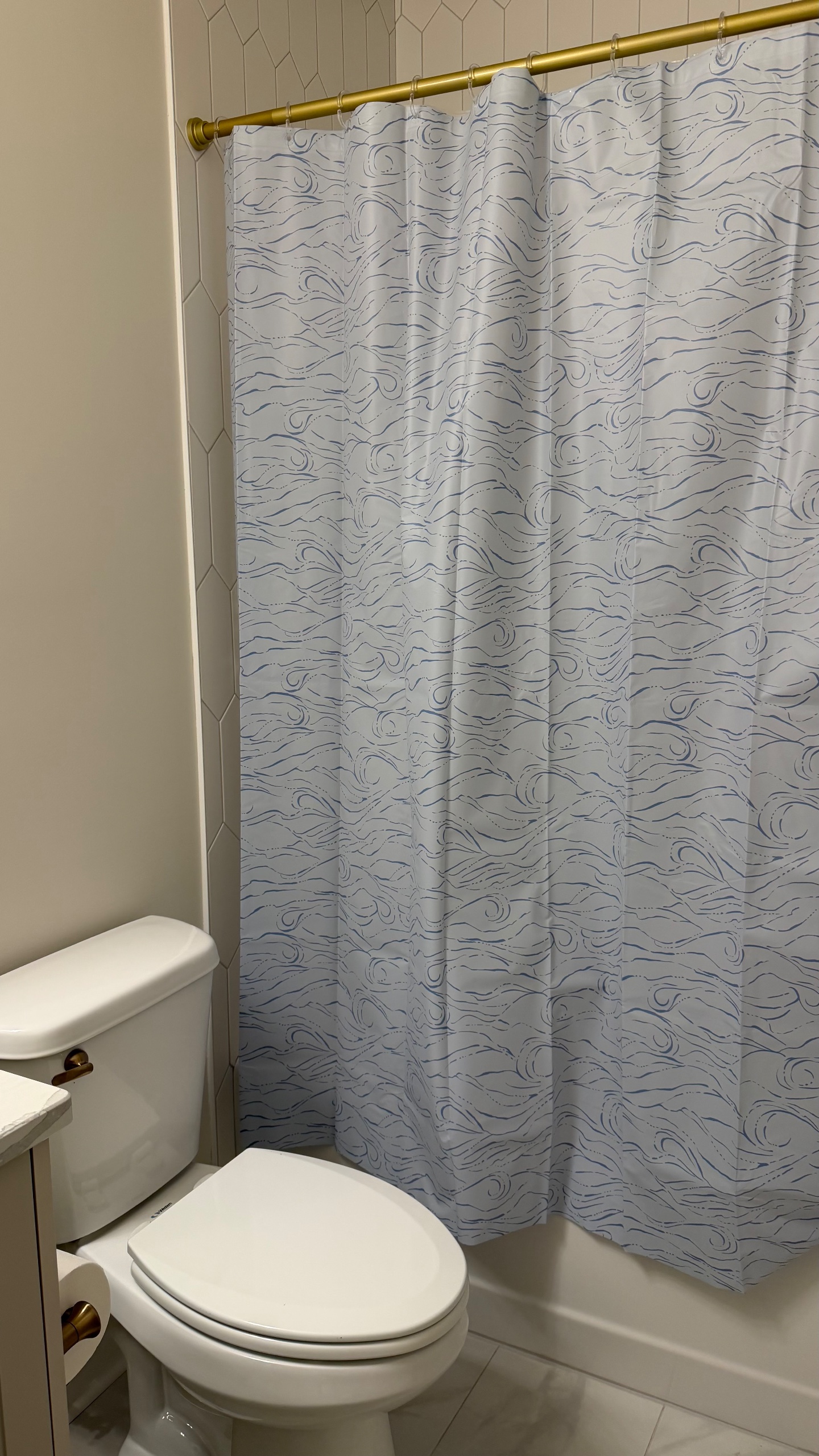 Guest Bathroom 4