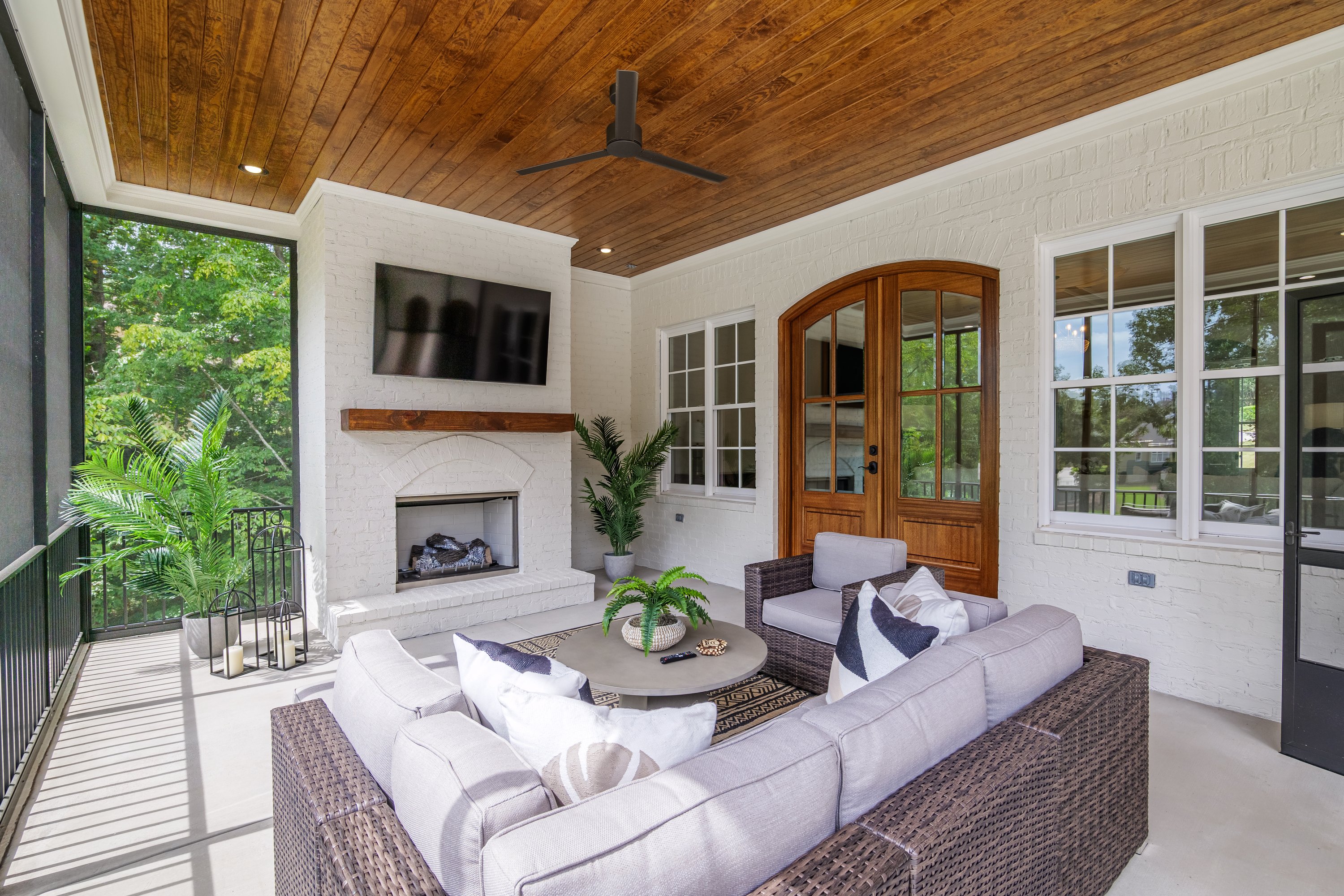 Screened Outdoor Living Area