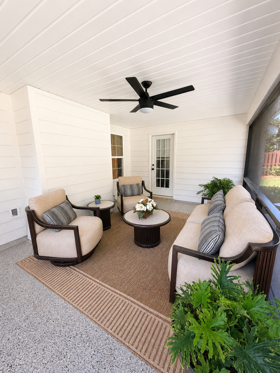 Screened Outdoor Living Area