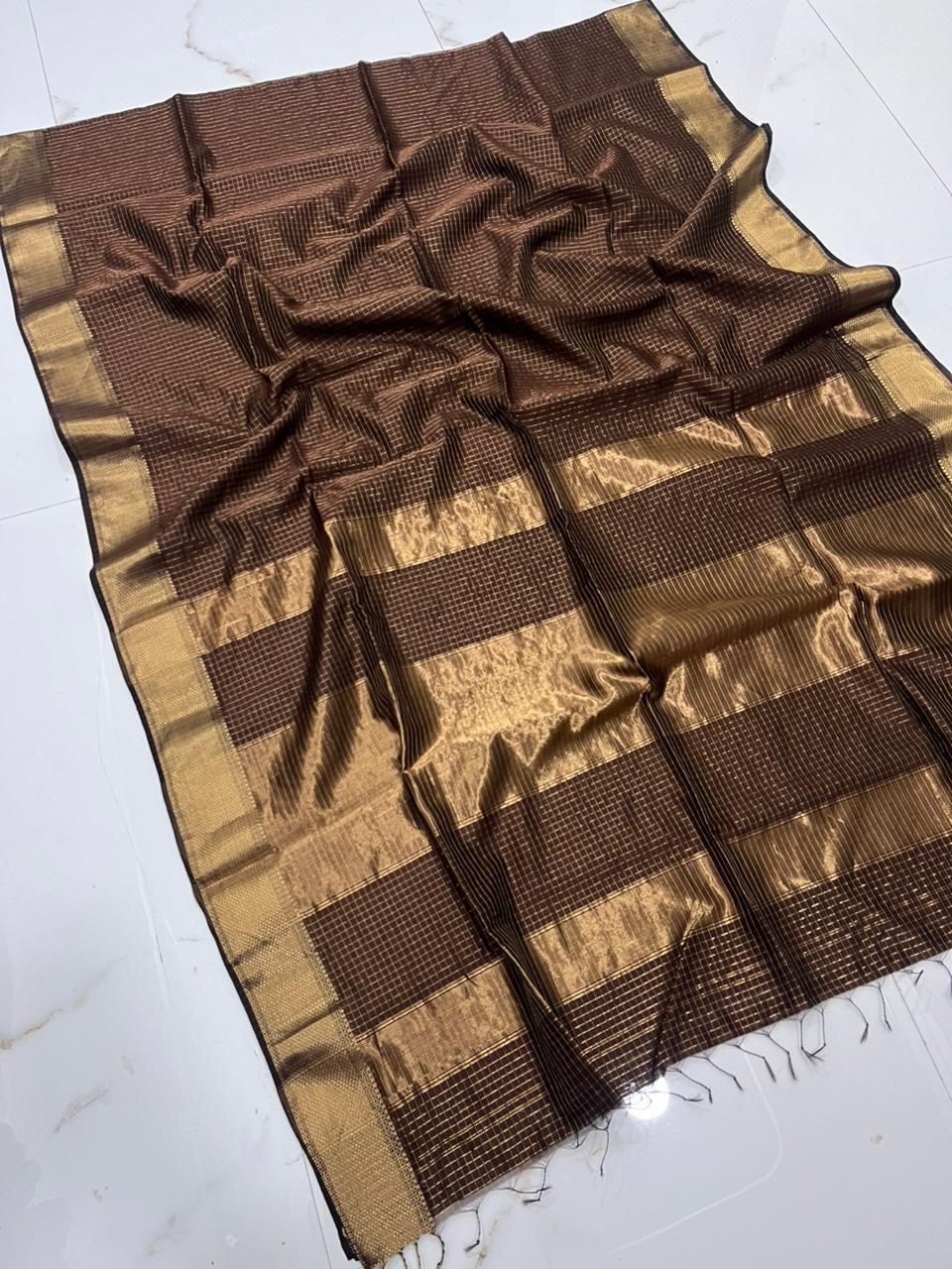 TT-13 Handloom Maheshwari Silk Saree checks pattern